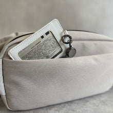 画像をギャラリービューアに読み込む, <new>お気に入りのバッグに。カラビナ付きオリジナルキーリール
