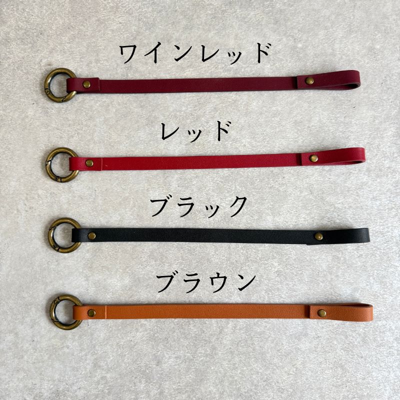 つけっぱなしでいい。いつでも掛けられる、その便利さが手放せない。「かけっぱ」