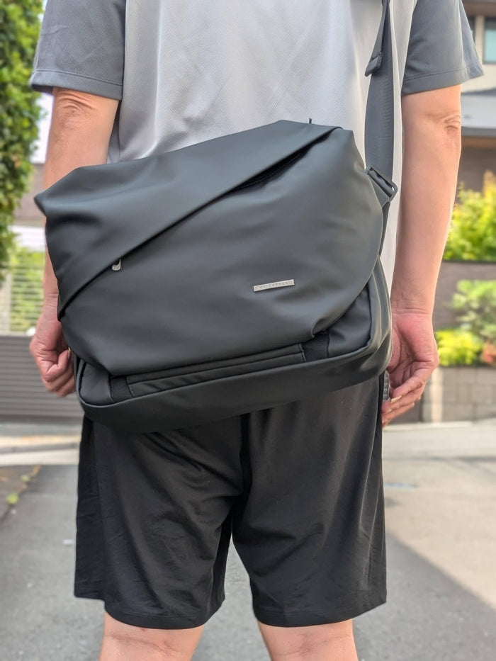 QUICK PACK ボディバッグ
